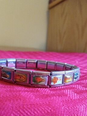 Vintage Religious Metal Stretch Bracelet